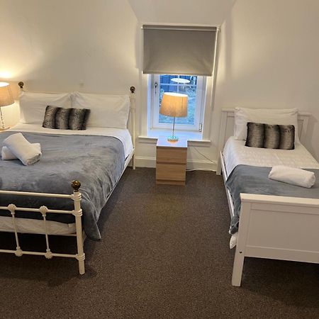 אדינבורו 4 Bed Bungalow Near Airport מראה חיצוני תמונה