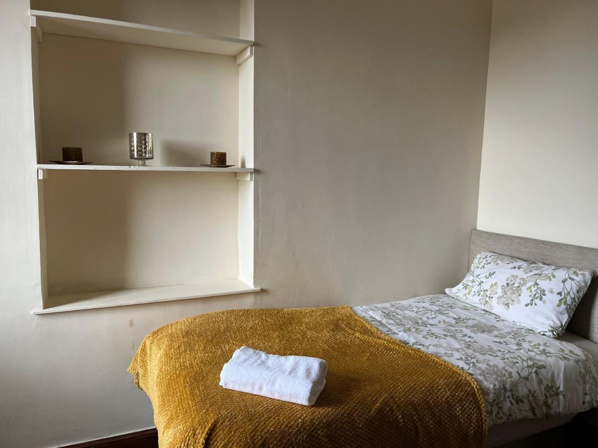 אדינבורו 4 Bed Bungalow Near Airport מראה חיצוני תמונה