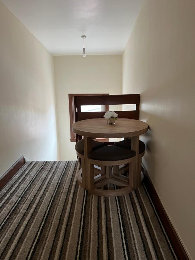 אדינבורו 4 Bed Bungalow Near Airport מראה חיצוני תמונה