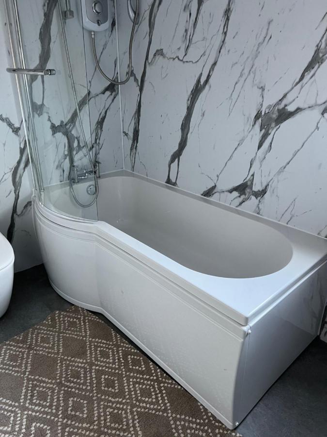 אדינבורו 4 Bed Bungalow Near Airport מראה חיצוני תמונה