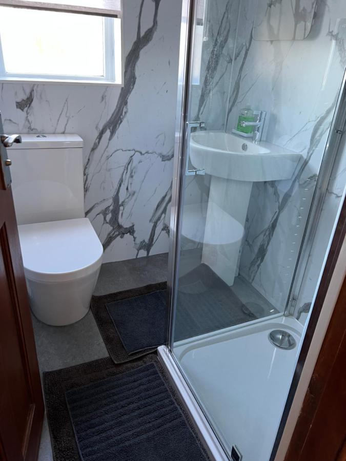 אדינבורו 4 Bed Bungalow Near Airport מראה חיצוני תמונה