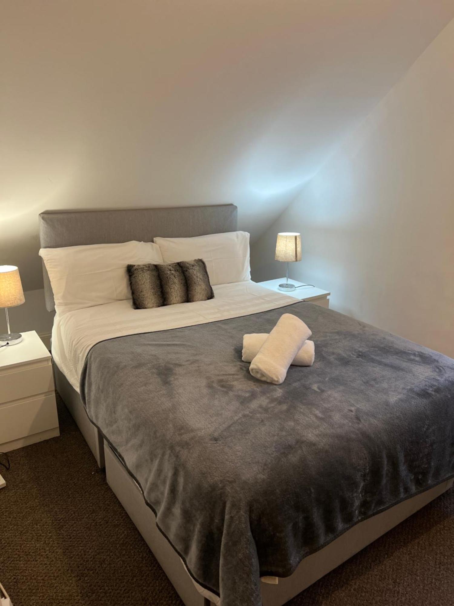 אדינבורו 4 Bed Bungalow Near Airport מראה חיצוני תמונה